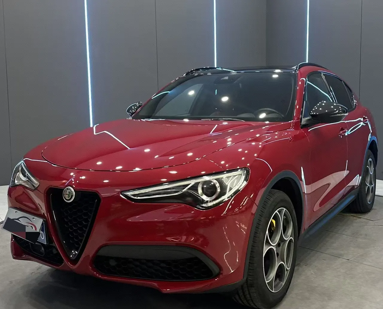 Alfa-Romeo Stelvio (Imported) 2020 Stelvio 2.0T 280HP Deluxe Automatic Gear - View 1