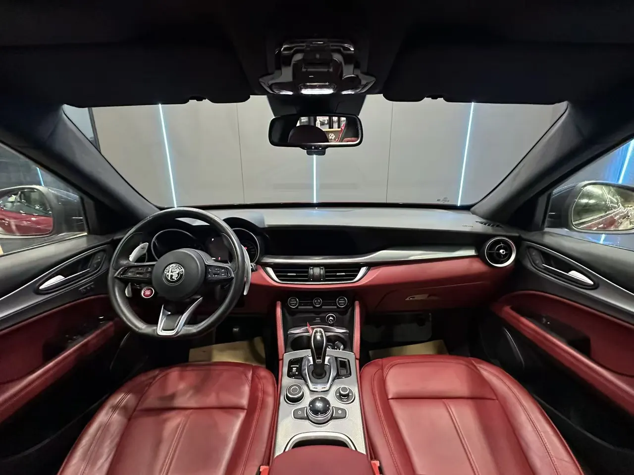 Alfa-Romeo Stelvio (Imported) 2020 Stelvio 2.0T 280HP Deluxe Automatic Gear 4