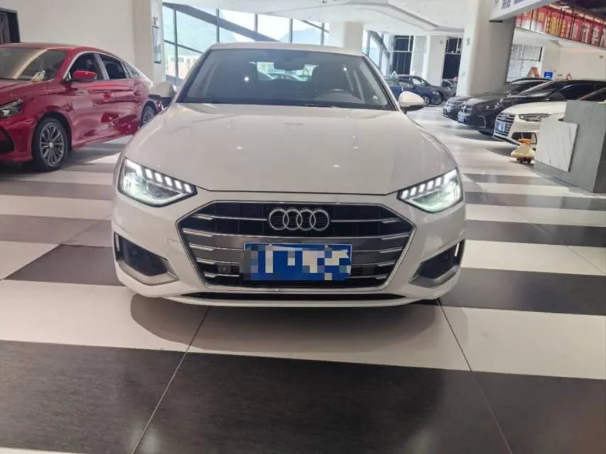 Audi 2020 A4L 2.0TFSI 40TFSI Fashion Dynamic Automatic 2