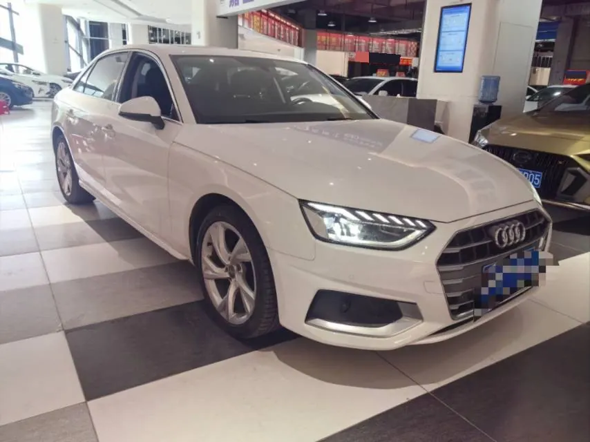 Audi 2020 A4L 2.0TFSI 40TFSI Fashion Dynamic Automatic 3