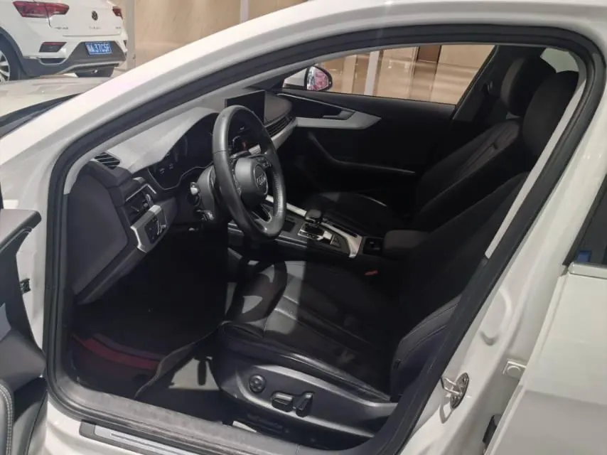 Audi 2020 A4L 2.0TFSI 40TFSI Fashion Dynamic Automatic 4