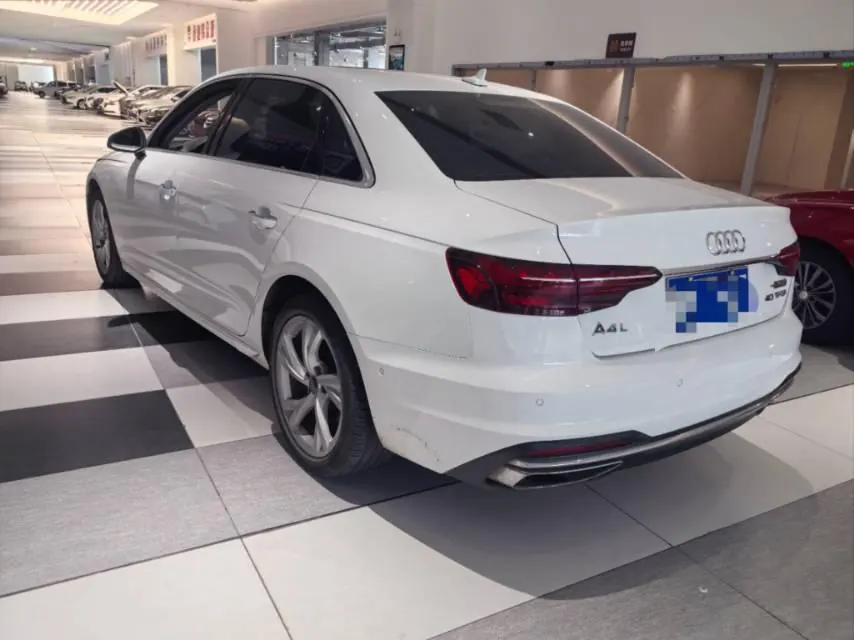 Audi 2020 A4L 2.0TFSI 40TFSI Fashion Dynamic Automatic 7
