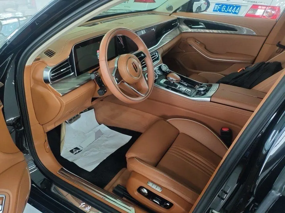 HongQi 2020 H9 48V 2.0T Zhilian Flag Edition Automatic Gear 3