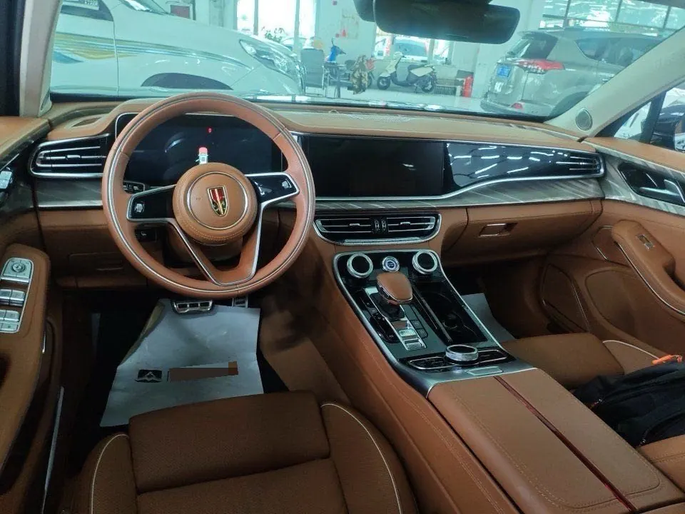 HongQi 2020 H9 48V 2.0T Zhilian Flag Edition Automatic Gear 4