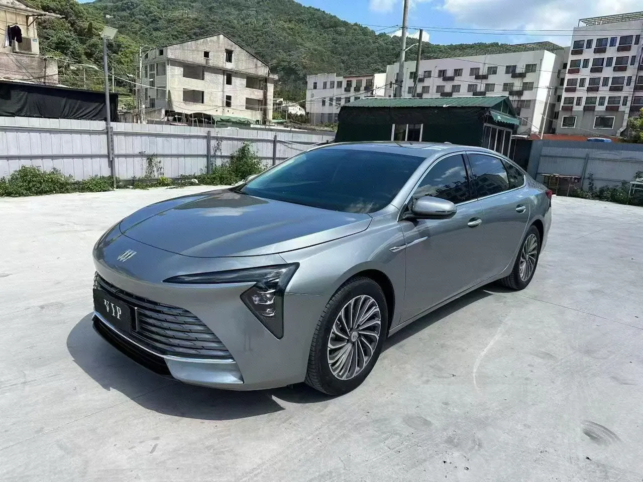 Open image lightbox: Buick 2023 LaCrosse 48V 2.0T 28T Yuexiang Edition Automatic Gear