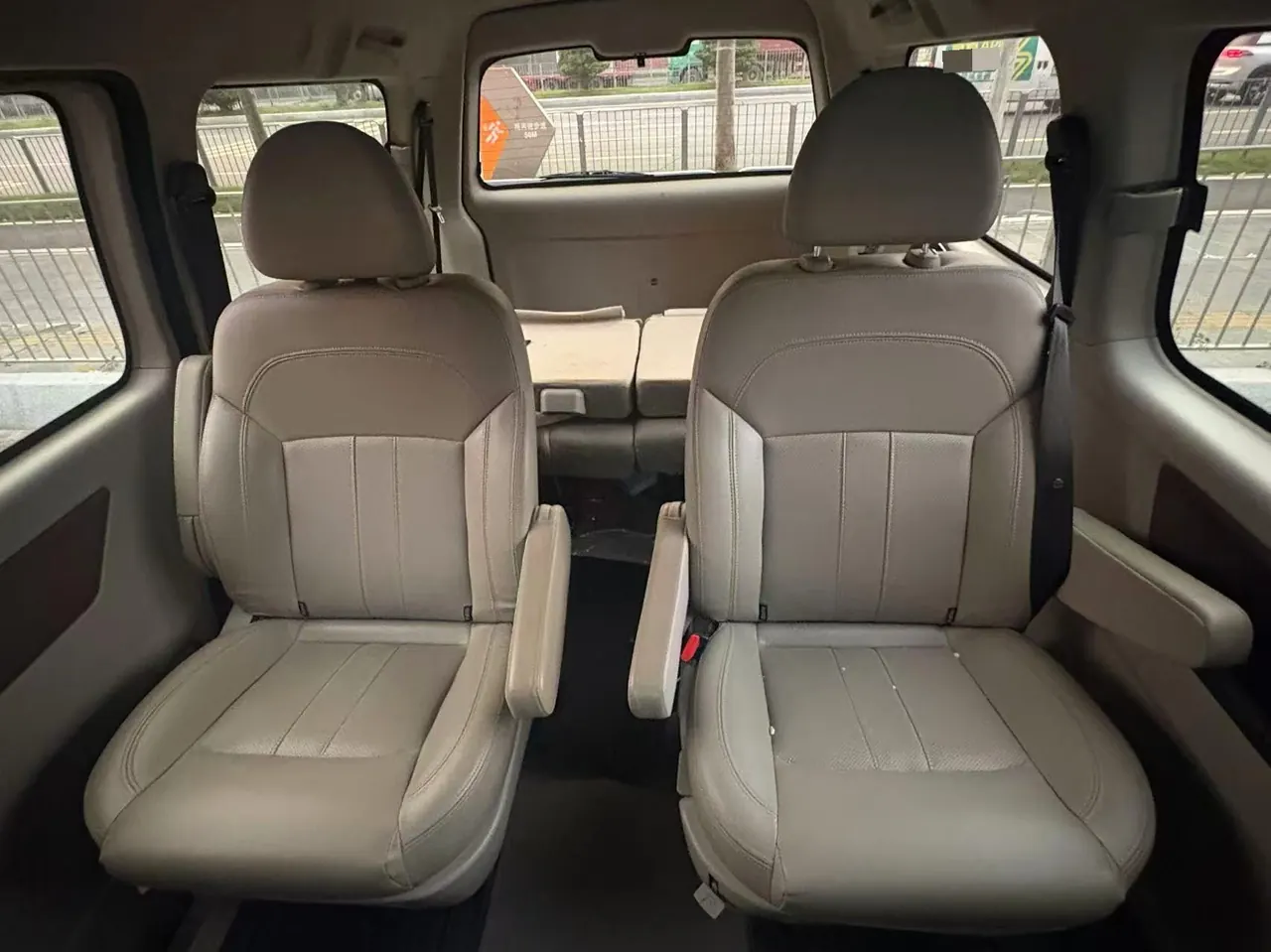 The popular Lingzhi M5 new energy 2021 Lingzhi EV passenger version exclusive 7-seat automatic gear 7