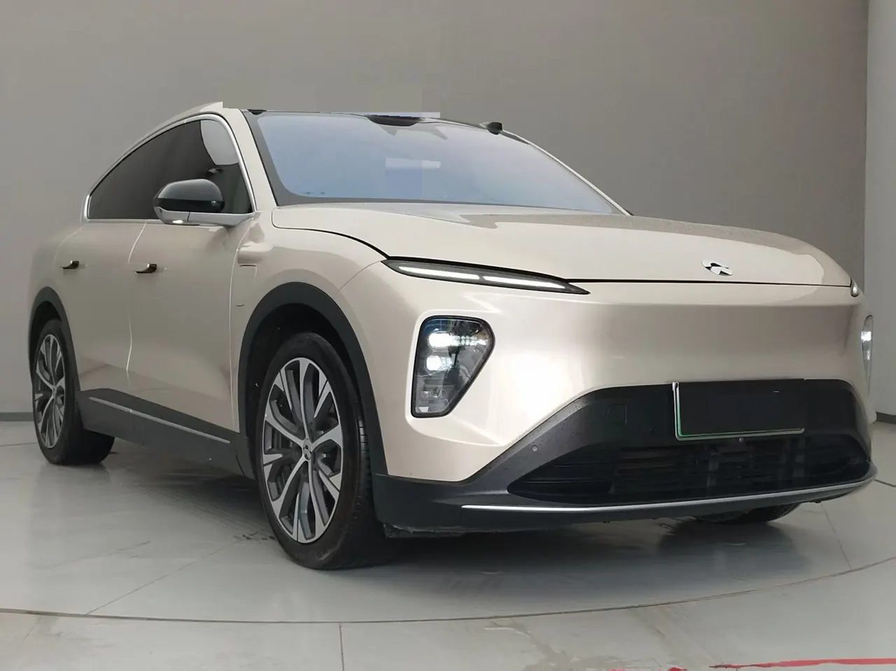 NIO 2023 EC7 75kWh automatic gear 2