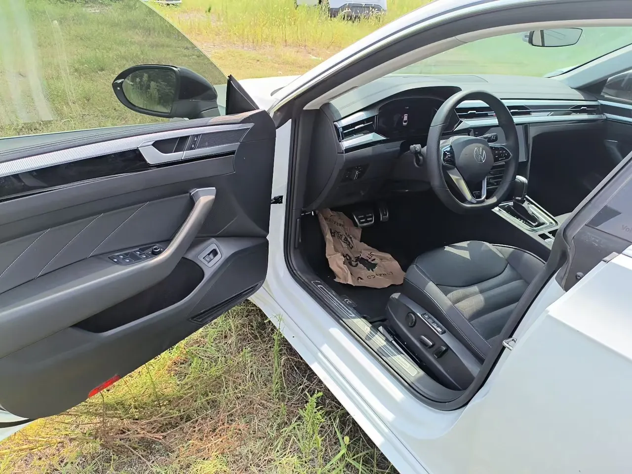 Volkswagen 2023 CC 2.0TSI 380TSI eye-catching automatic gear 5