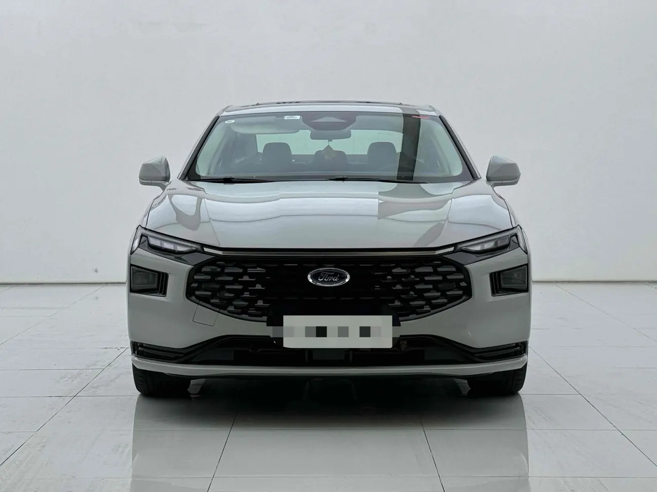 Ford 2023 Mondeo 2.0T EcoBoost 245 luxury automatic gear 3