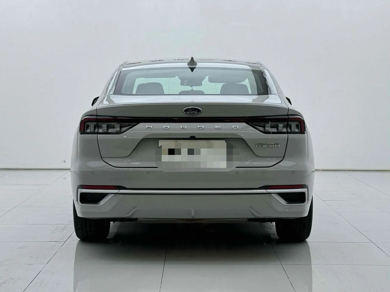 Ford 2023 Mondeo 2.0T EcoBoost 245 luxury automatic gear 4