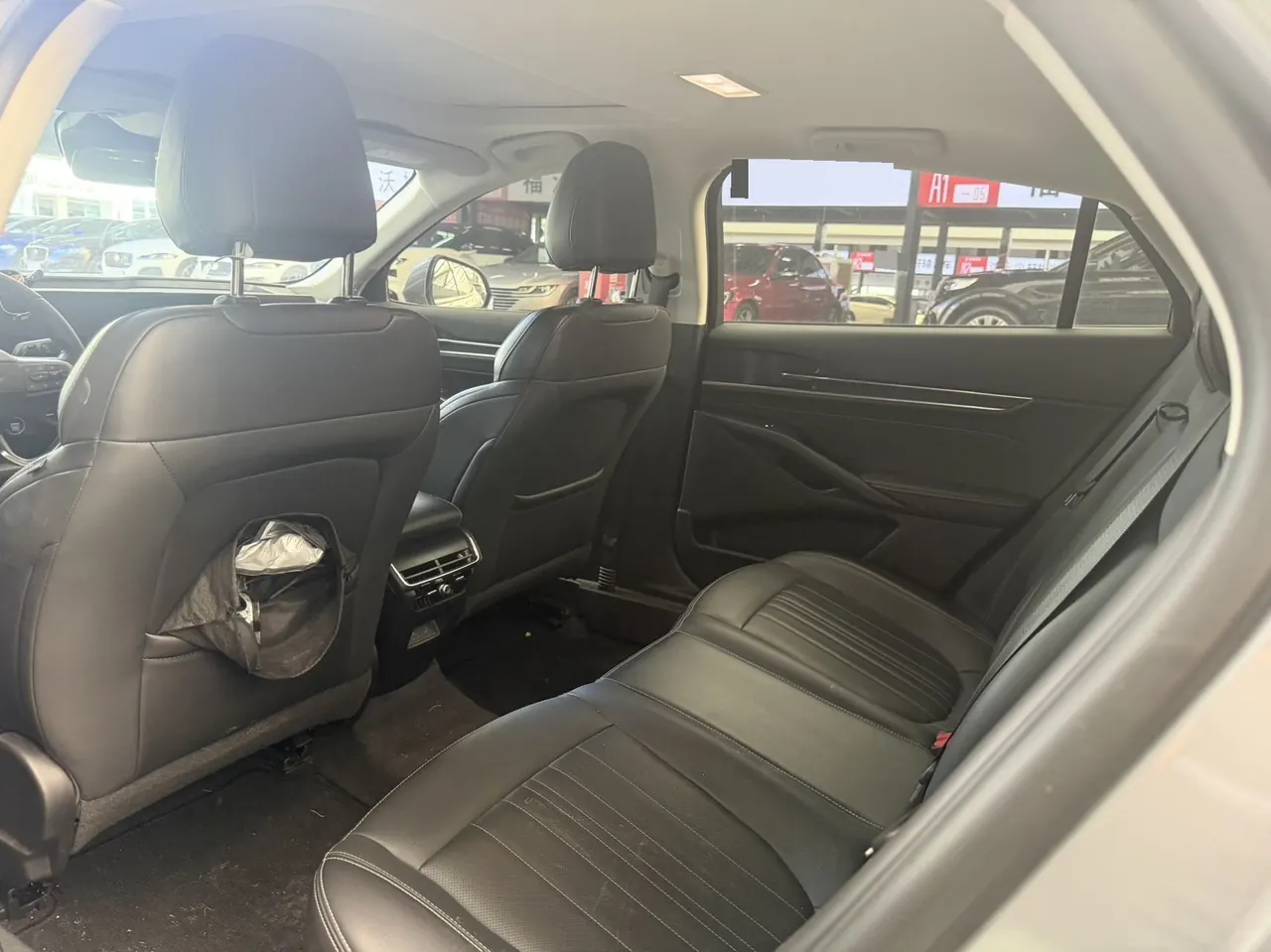 Ford 2023 Mondeo 2.0T EcoBoost 245 luxury automatic gear 7