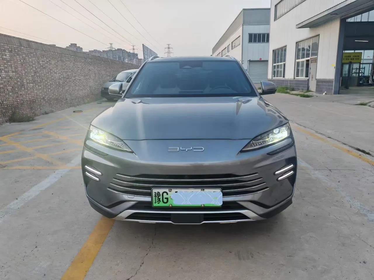 BYD 2023 Song PLUS DM-i 1.5 Stepless Champion Edition 110KM Flagship Automatic Gear 2
