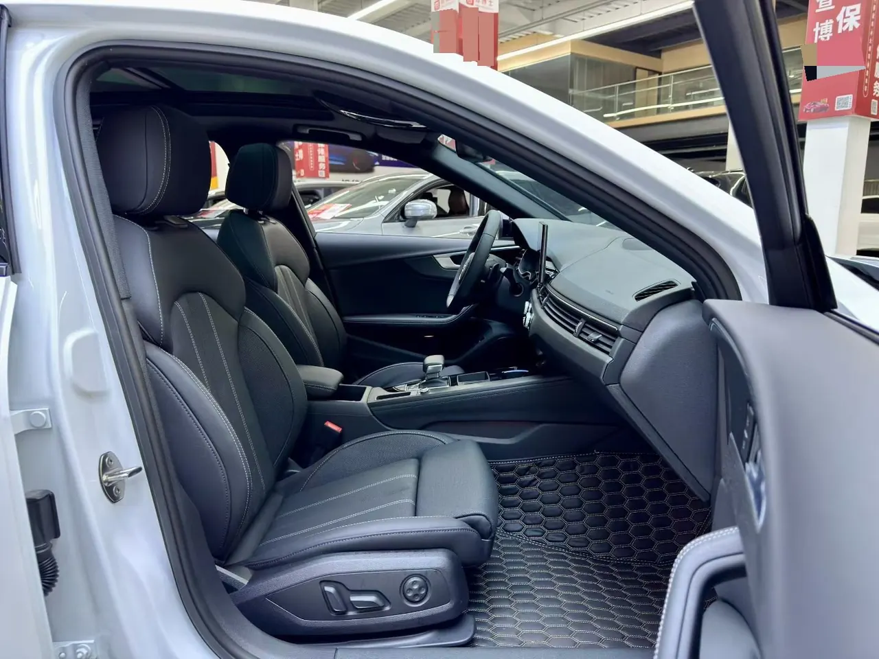 Audi 2023 A4L 2.0TFSI 40TFSI Deluxe Dynamic Automatic 4