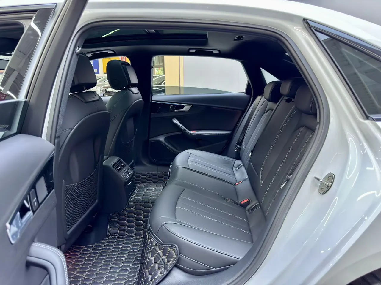 Audi 2023 A4L 2.0TFSI 40TFSI Deluxe Dynamic Automatic 6