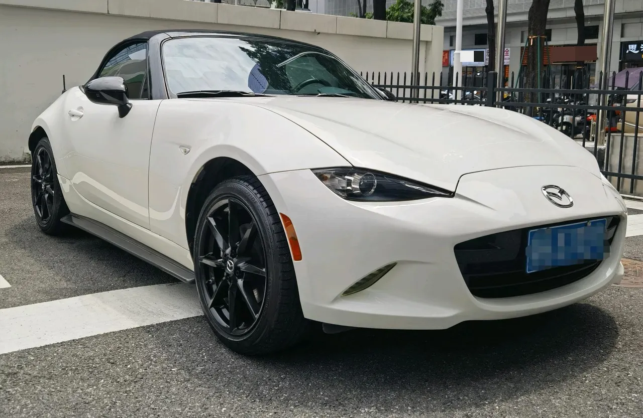 Mazda MX-5 (Imported) 2023 MX-5 RF 2.0 Manual Gear 5