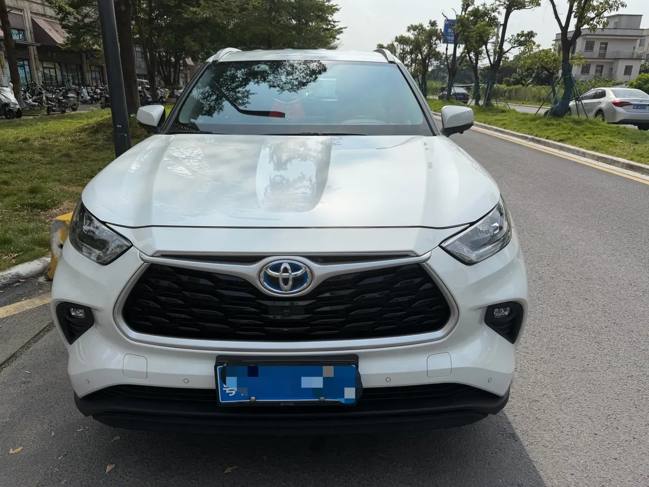 Toyota 2023 Highlander Dual Engine 2.5 Stepless Intelligent Electric Hybrid Two-Drive Elite Edition 7-seat Automatic Transmission 3