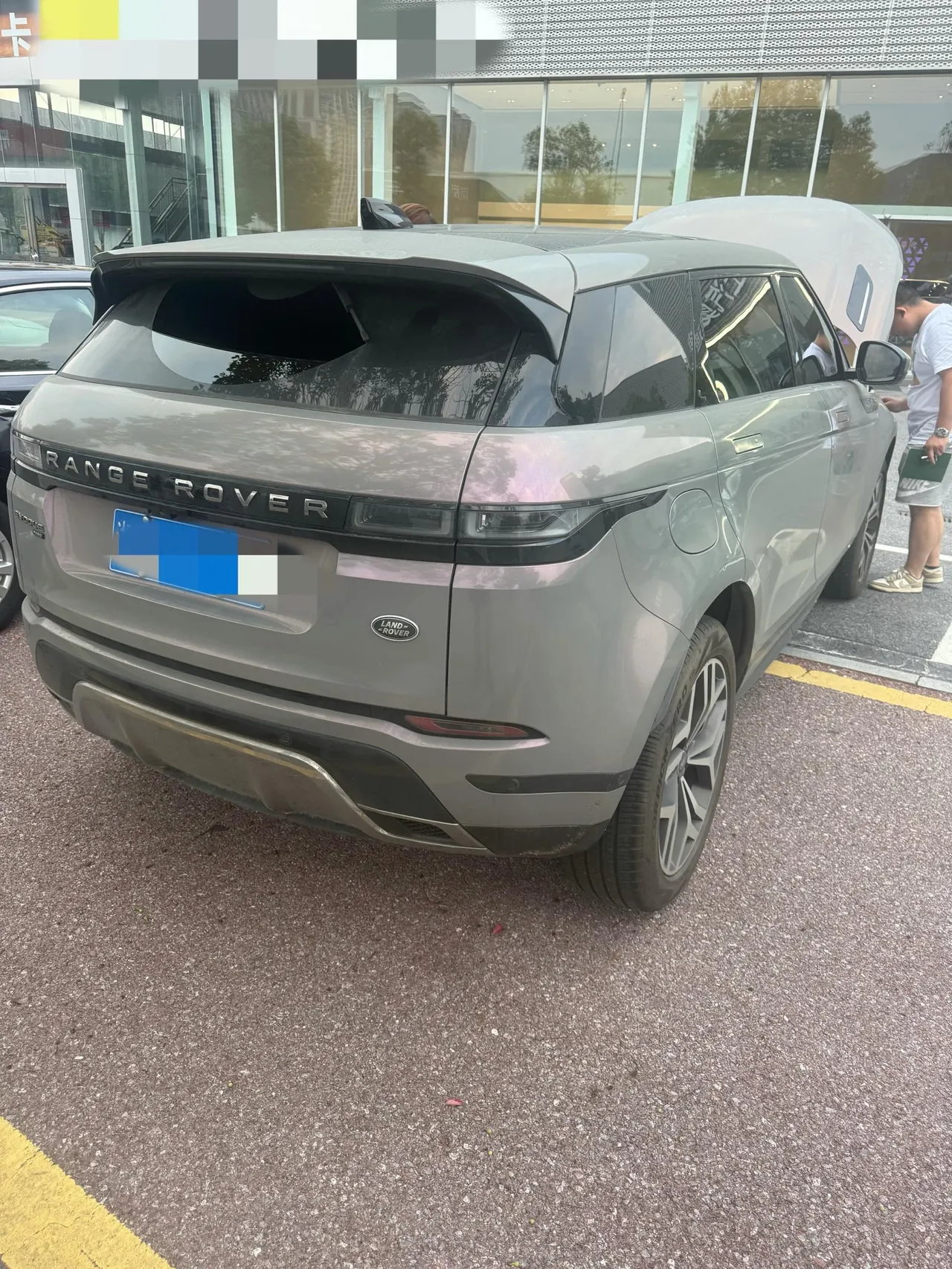 Land Rover 2021 Range Rover Aurora L 48V 2.0T 249PS R-Dynamic HSE Luxury Edition Automatic Gear 2