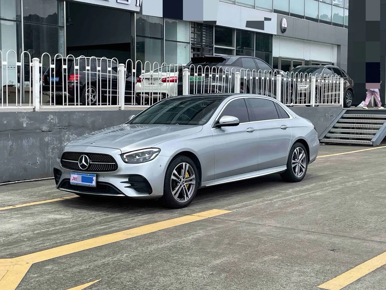 打开图片灯箱:Mercedes Benz E Class 2021 E 260 L 2.0T Sports (Modified) Automatic Gear