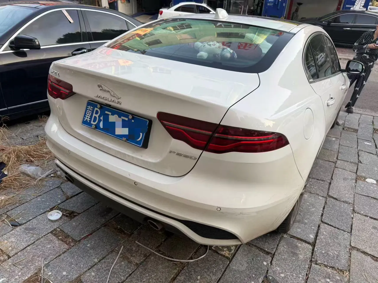 Jaguar 2021 XEL 2.0T 250PS R-DYNAMIC S Enterprising Sports Edition Automatic Gear 4