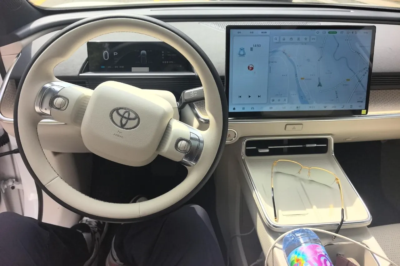 Toyota 2025 Platinum Intelligence 3X 520 Pro Automatic Gear 4