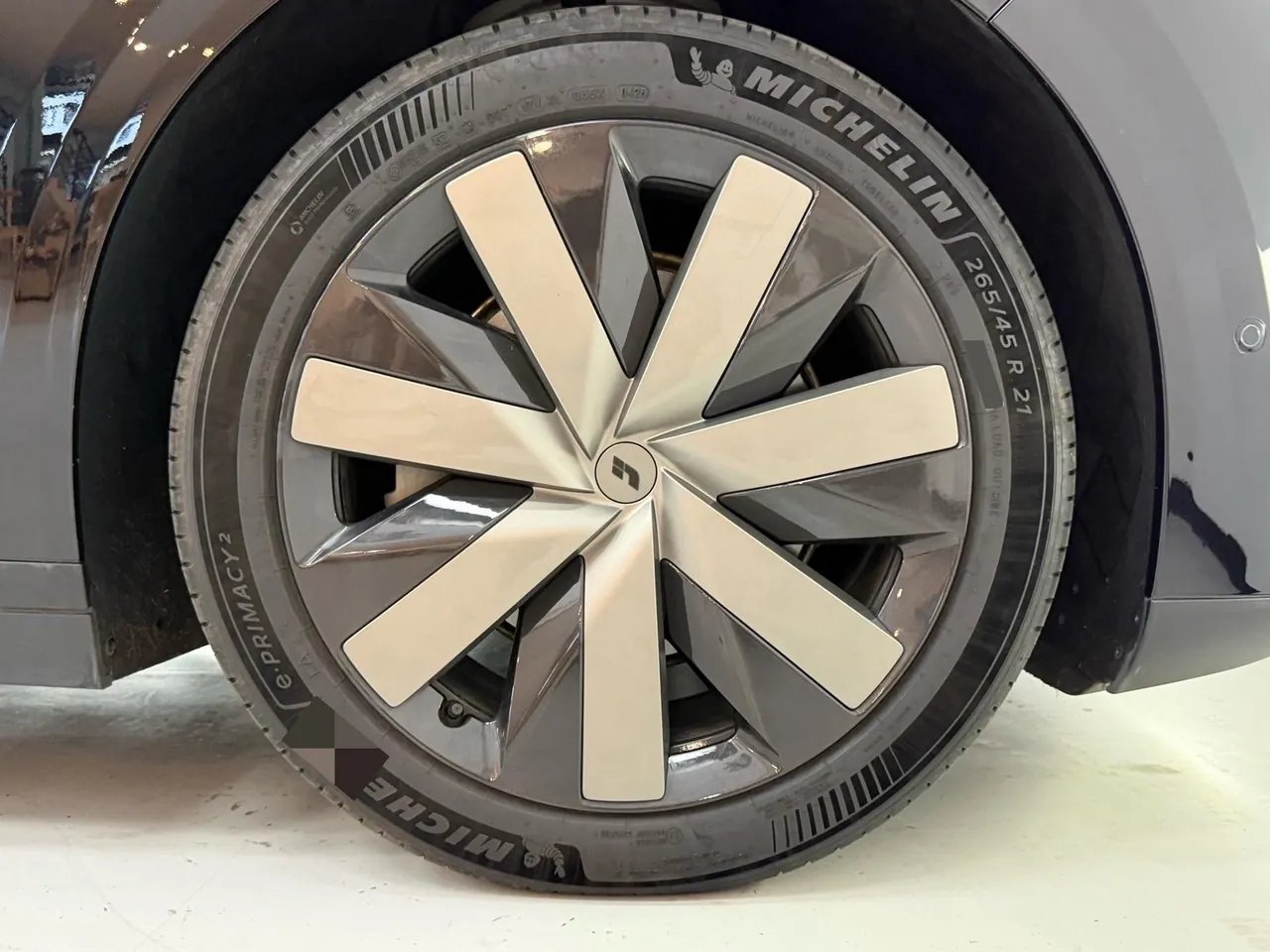 Li 2025 i6 four-wheel drive basic automatic transmission 6