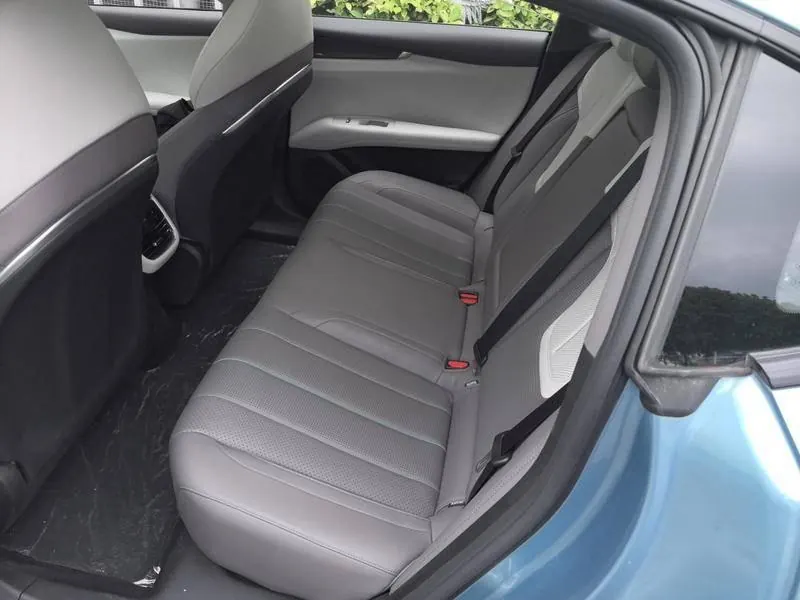 ChangAn Deepal 2025 L 07 230Ultra Dry Kun Smart Drive ADS SE Range-extended Automatic Gear 6