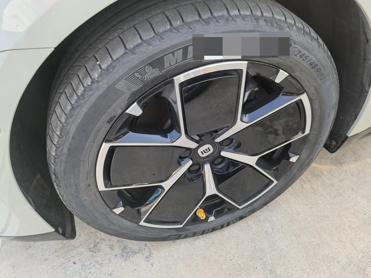 MI 2024 SU 7 830km Rear Drive Ultra Long Endurance High-end Smart Drive Pro Edition Automatic Gear 2