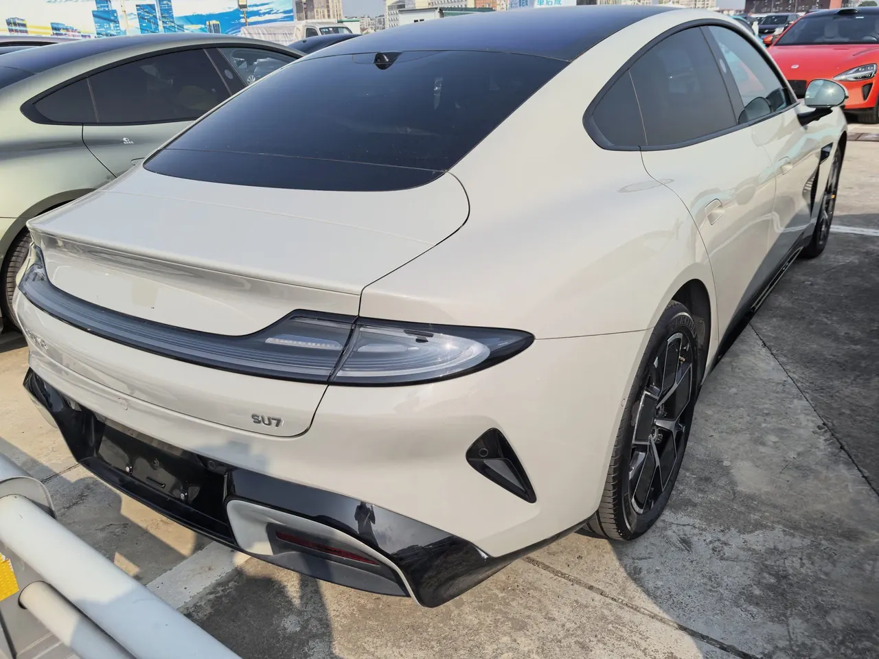 MI 2024 SU 7 830km Rear Drive Ultra Long Endurance High-end Smart Drive Pro Edition Automatic Gear 8