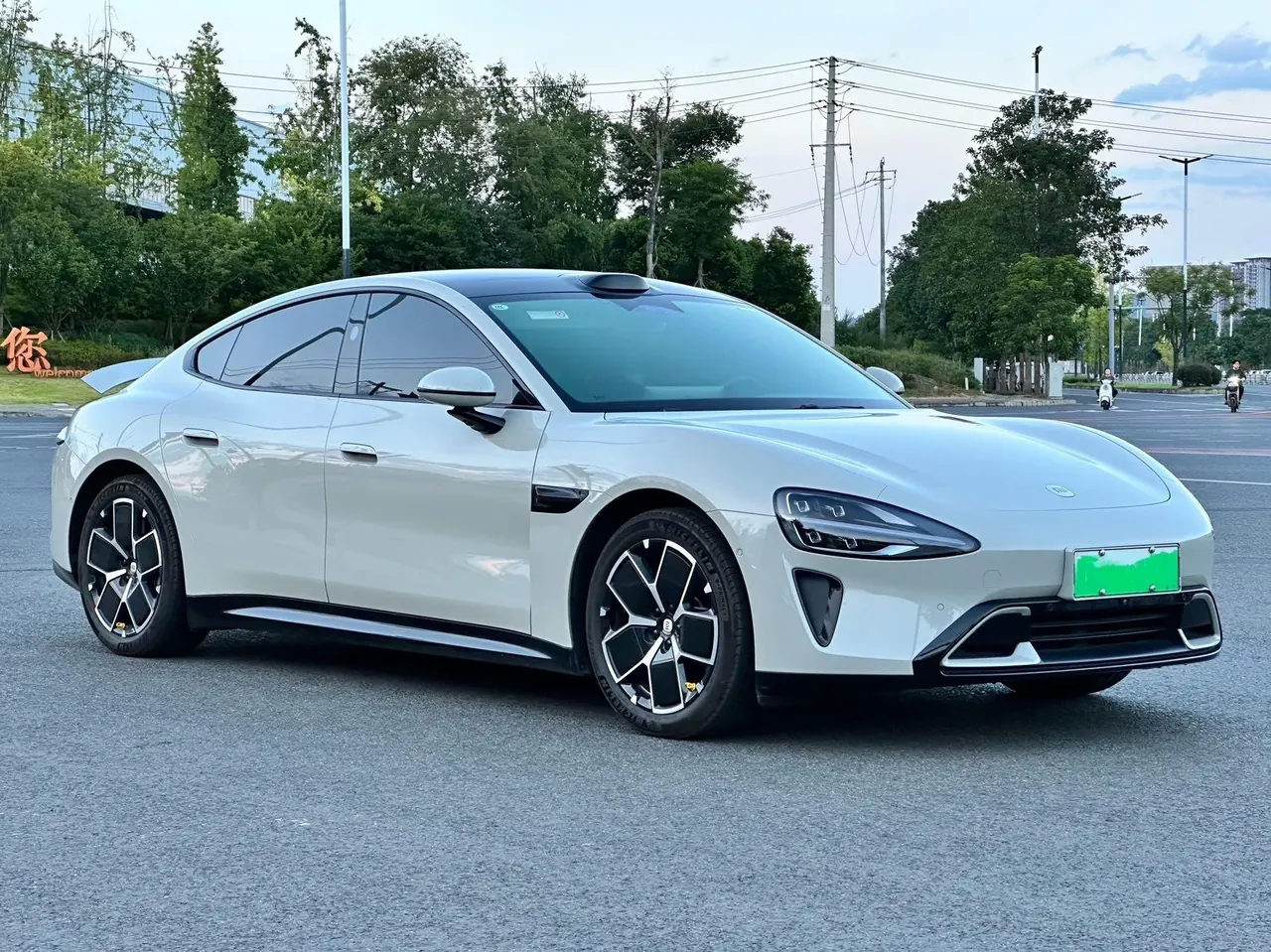 MI 2024 SU 7 830km Rear Drive Ultra Long Endurance High-end Smart Drive Pro Edition Automatic Gear 3