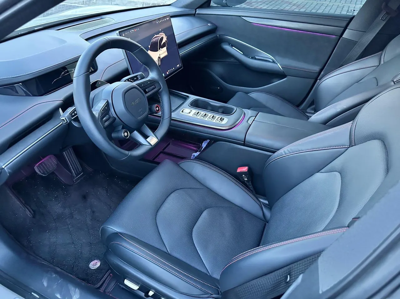 MI 2024 SU 7 830km Rear Drive Ultra Long Endurance High-end Smart Drive Pro Edition Automatic Gear 5