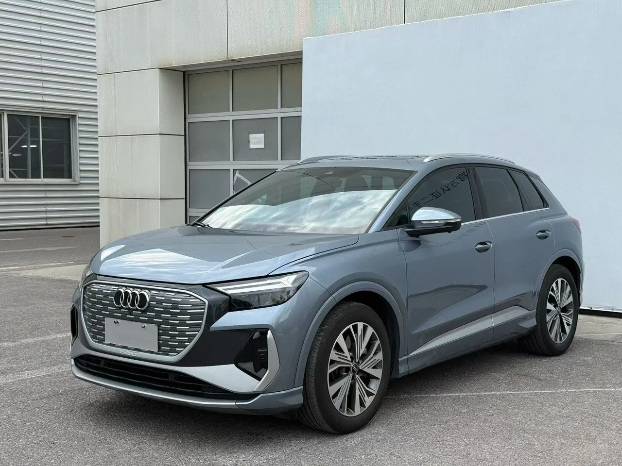 Open image lightbox: Audi 2024 Q4 e-tron 40 Creation Edition Automatic Gear