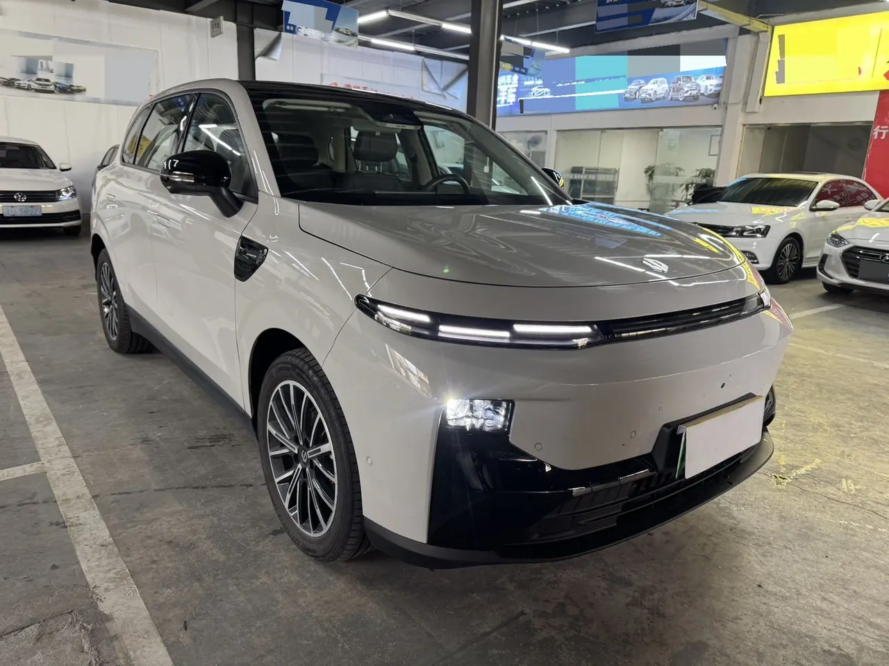 Leapmotor 2025 B 10 510 Enjoy Smart Driving Edition Automatic Gear 3