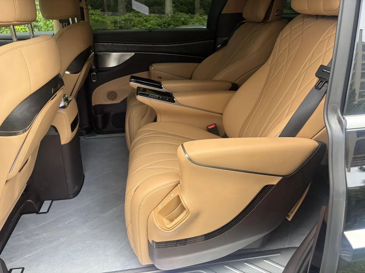 Denza 2025 Denza D9 EV Smart Driving Edition 620 Luxury Automatic Gear 5