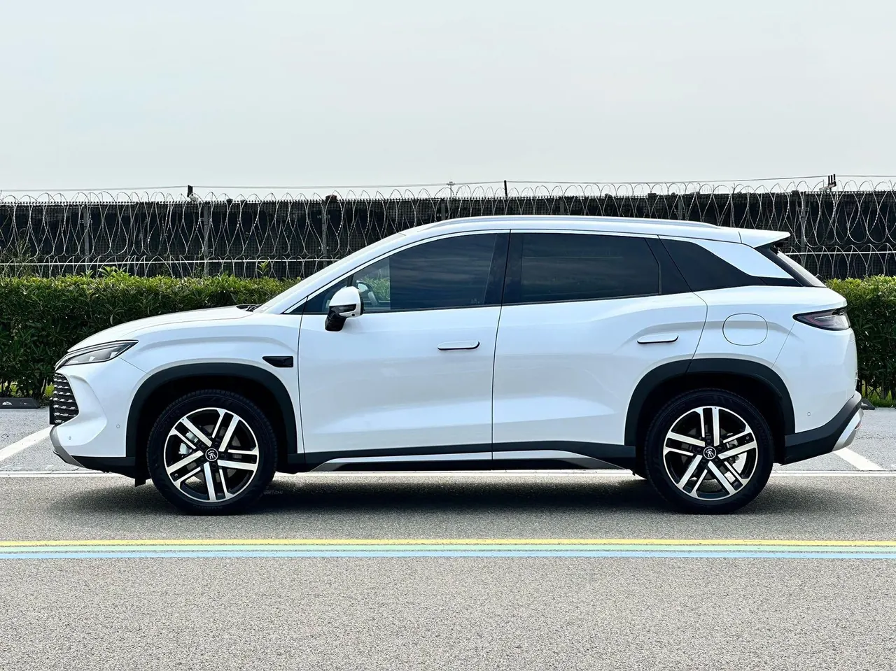 BYD 2024 Song L DM-i 1.5 Stepless 112km Leading Automatic Gear 7