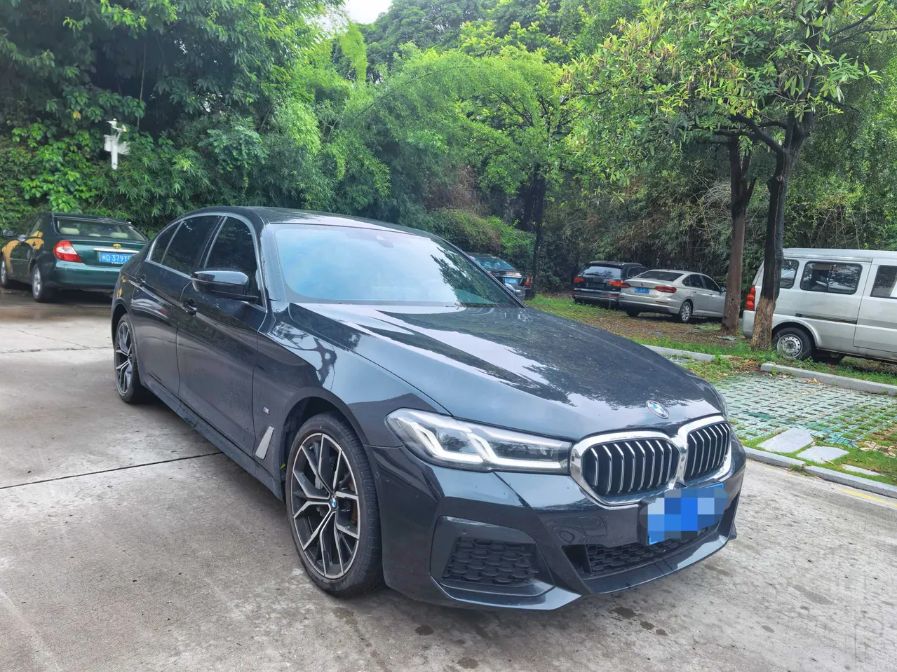 BMW 5 Series 2022 530Li 2.0T Exclusive M Sports Suit (Change 2) Automatic Gear 3