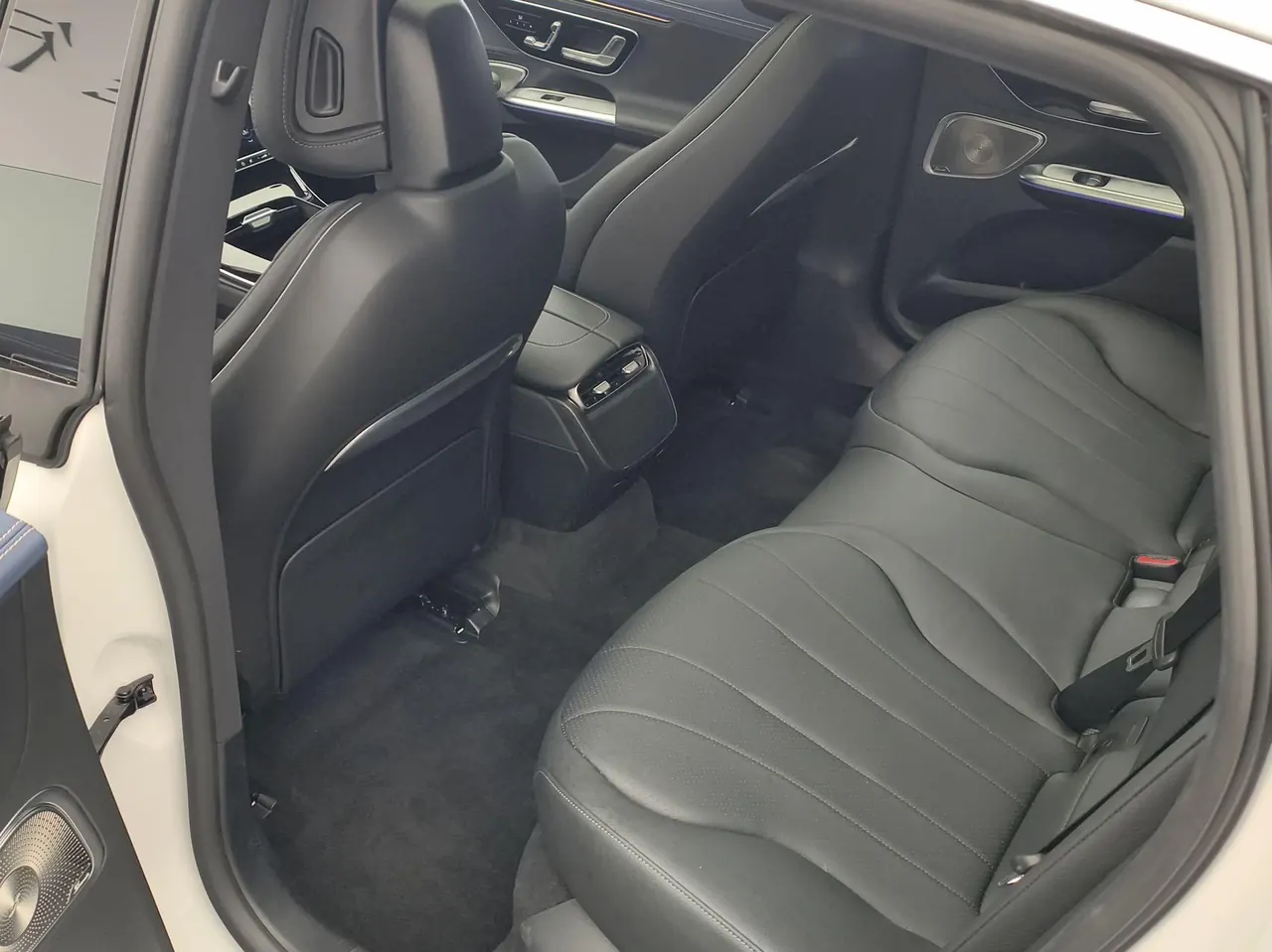 Mercedes Benz 2025 EQE 500 4MATIC EQE 500 4MATIC Deluxe Edition Automatic Gear 15