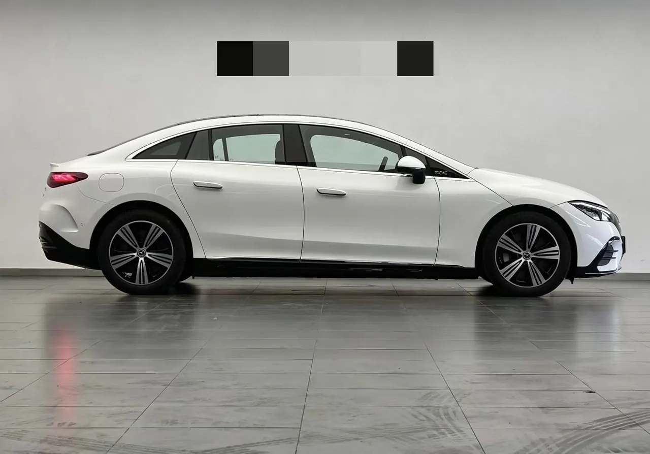 Mercedes Benz 2025 EQE 500 4MATIC EQE 500 4MATIC Deluxe Edition Automatic Gear 7