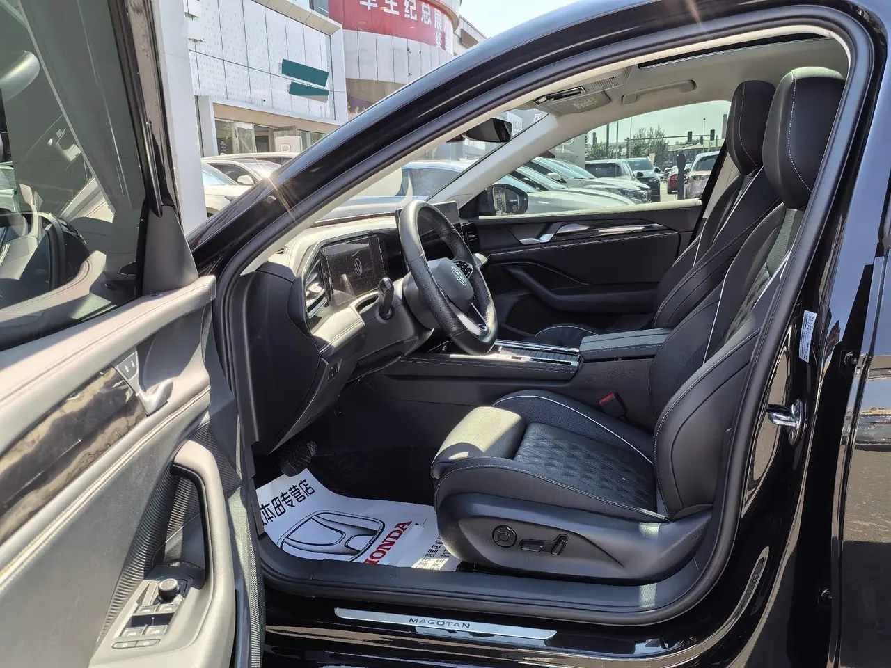 Volkswagen 2024 Magotan 2.0TSI 380TSI Premium Edition Da Mai Bag Automatic Gear 7