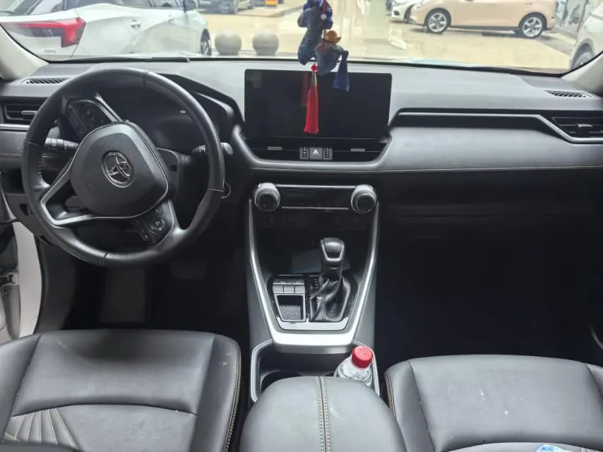 Toyota 2024 RAV4 Rongbo 2.0 Stepless Two-Drive Fashion Plus Edition Automatic Gear 5
