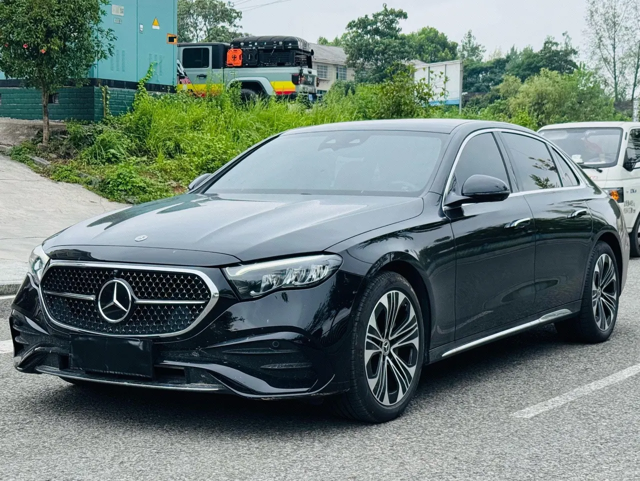 Open image lightbox: Mercedes Benz E Class 2024 E 300 L 48V 2.0T Fashion Sports (Modified) Automatic Gear
