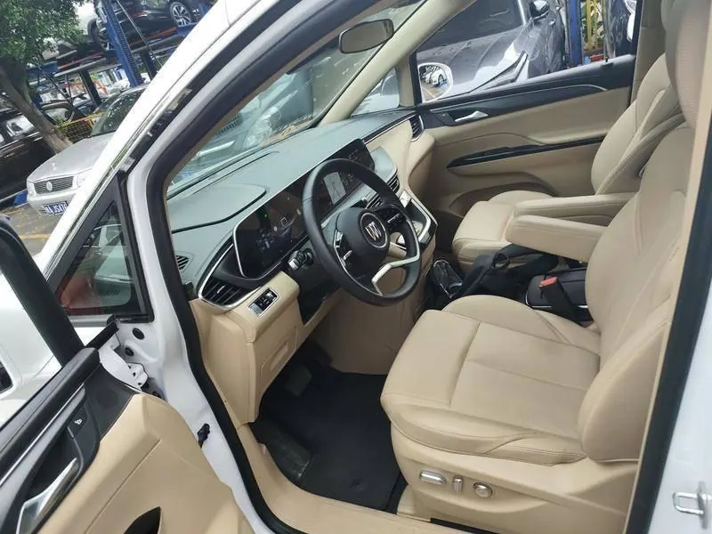 Buick 2025 GL8 Lu Shang 1.5T Premium Edition 7-seat Automatic Gear 2