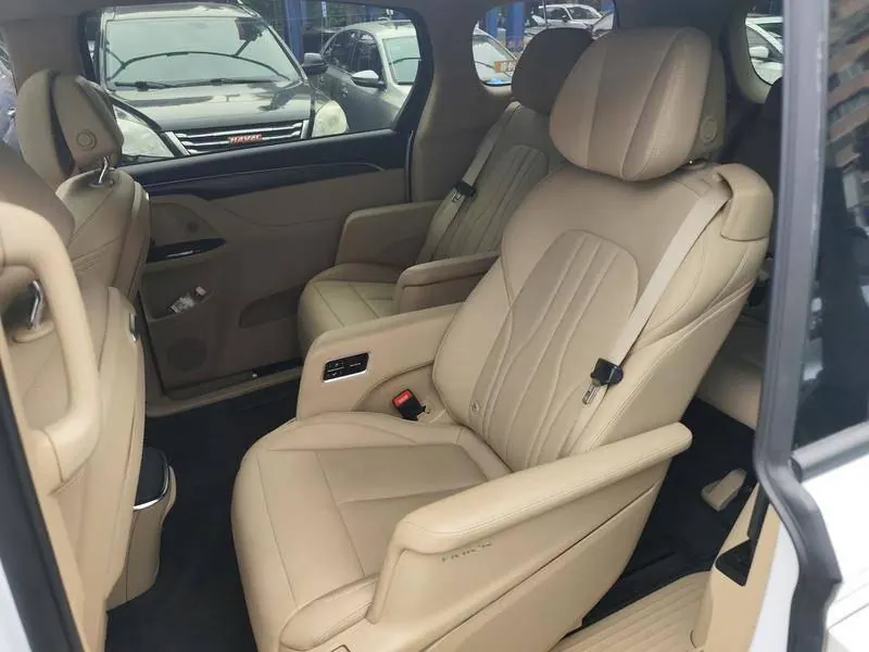 Buick 2025 GL8 Lu Shang 1.5T Premium Edition 7-seat Automatic Gear 6
