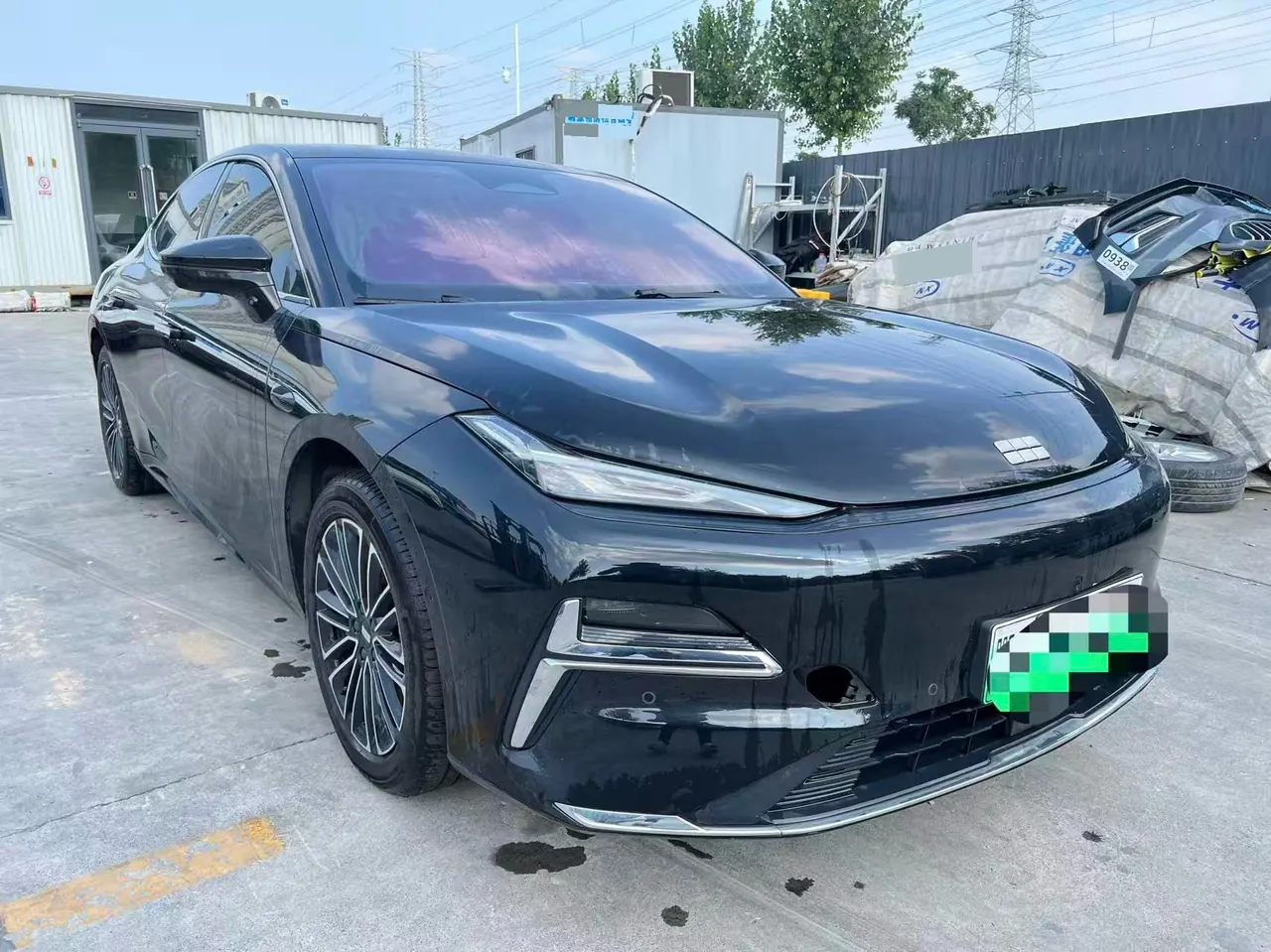 Geely Galaxy 2025 Xingyao 8 EM-i 1.5 130km Premium Edition Automatic Gear 2