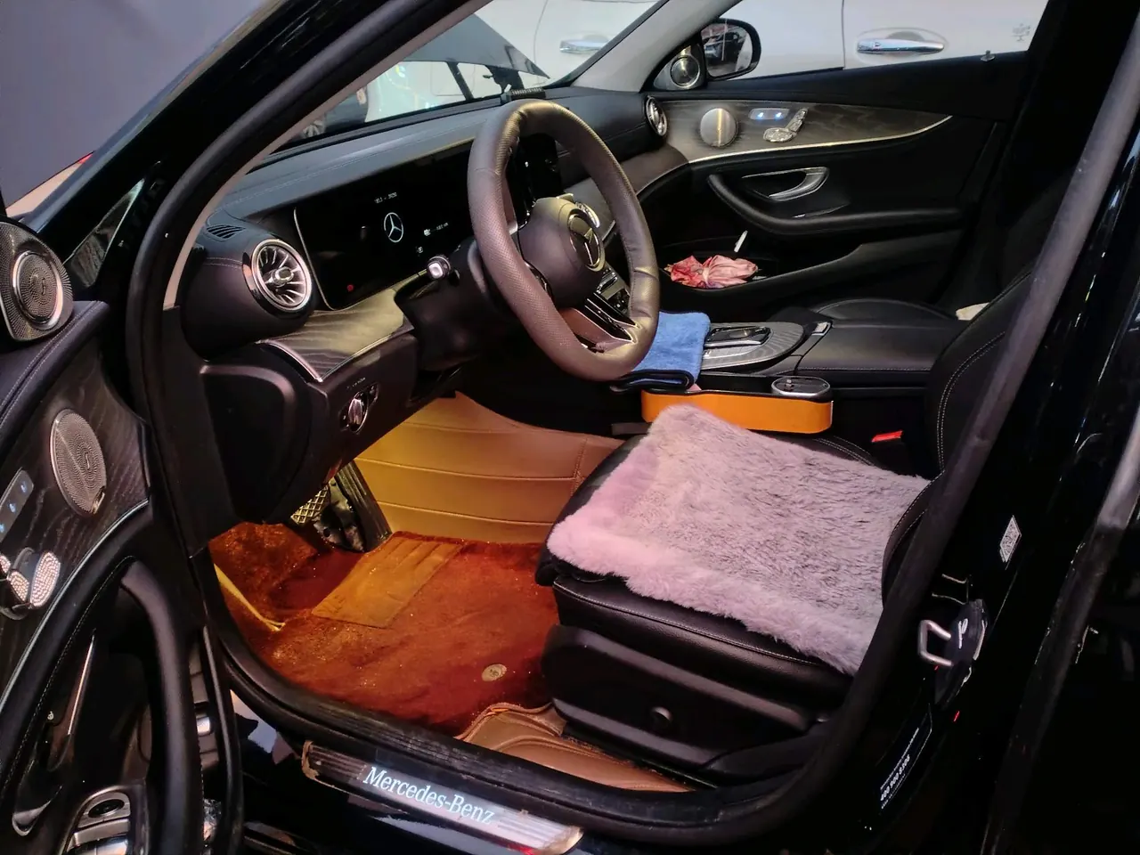Mercedes Benz E-Class New Energy 2022 E 350 e L 2.0T Sports (Change 2) Automatic Gear 5