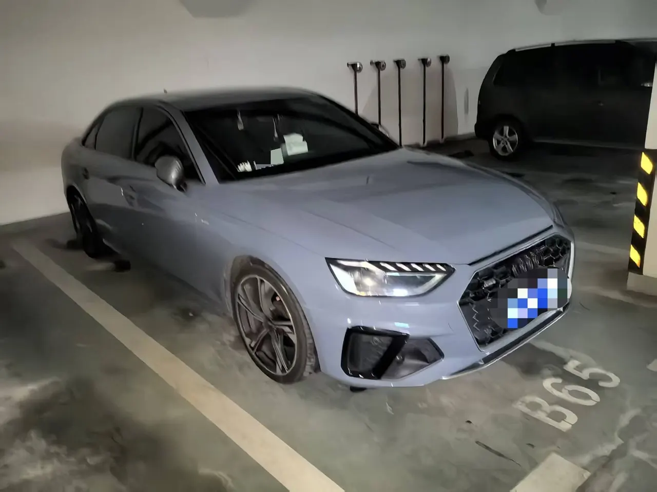 Audi 2022 A4L 2.0TFSI 40TFSI Quattro RS Kit Burning Speed Automatic 2
