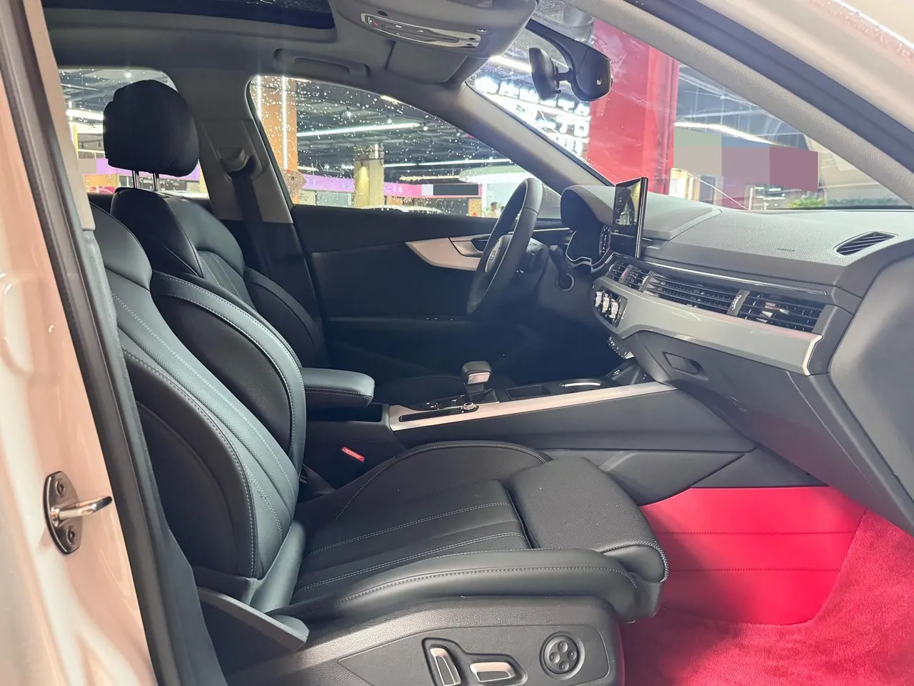 Audi 2024 A4L 2.0TFSI 40TFSI Fashion Dynamic Automatic 12
