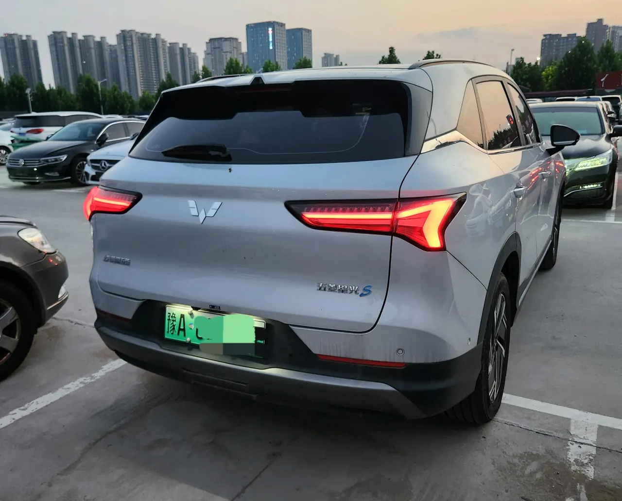 WuLing 2025 Starlight S 510km Flagship Automatic Transmission 5