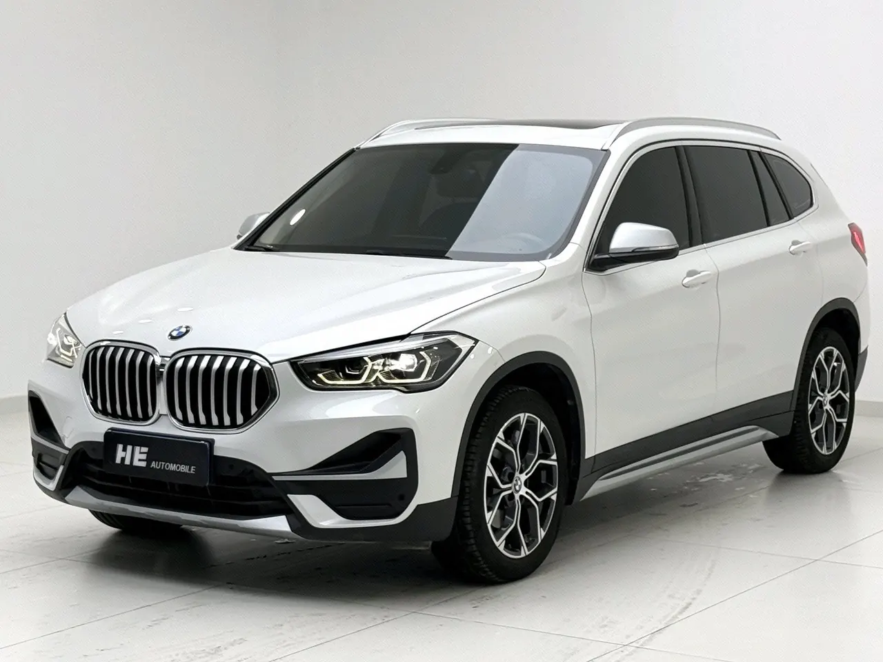Open image lightbox: BMW 2022 X1 sDrive20Li 1.5T exclusive automatic gear
