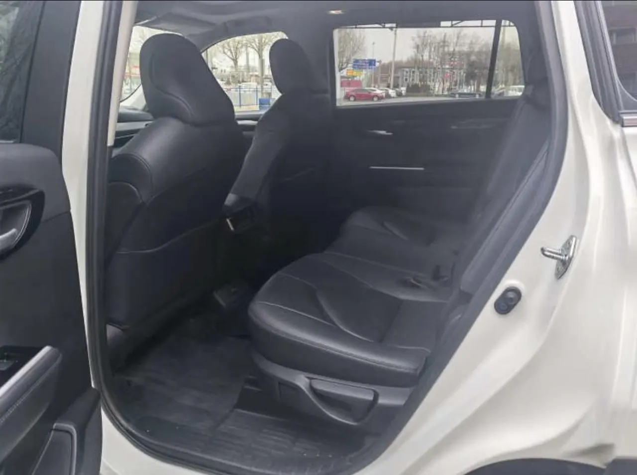 Toyota 2022 Highlander 2.0T 380T 4-wheel drive premium version 7-seat automatic gear 6