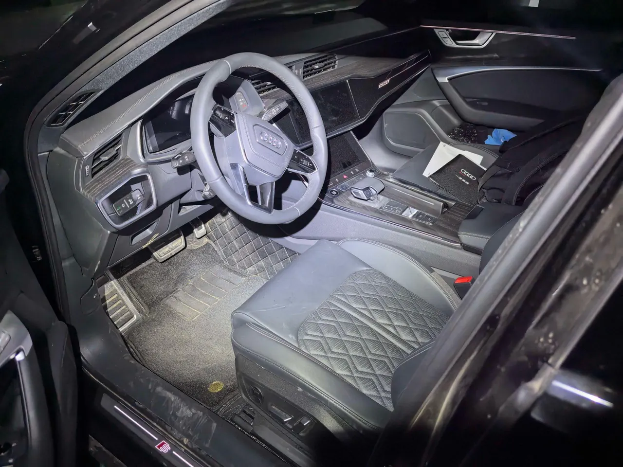 Audi 2026 A6L 2.0TFSI 45TFSI Quattro Selected Dynamic Automatic 4